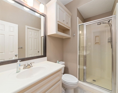 707 Knox Street - Photo Thumbnail 19