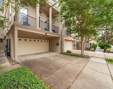 707 Knox Street - Photo Thumbnail 2