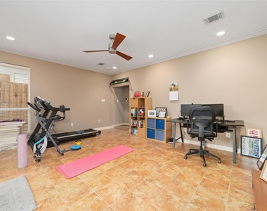 707 Knox Street - Photo Thumbnail 17