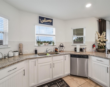 16502 Live Oak Canyon Drive - Photo Thumbnail 8