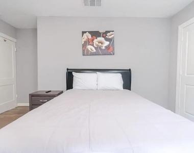 1408 Bowie Drive - Photo Thumbnail 12