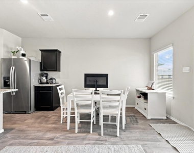 15038 Eastern Wood Road - Photo Thumbnail 15