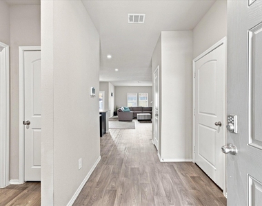 15038 Eastern Wood Road - Photo Thumbnail 5