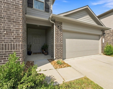 15038 Eastern Wood Road - Photo Thumbnail 3