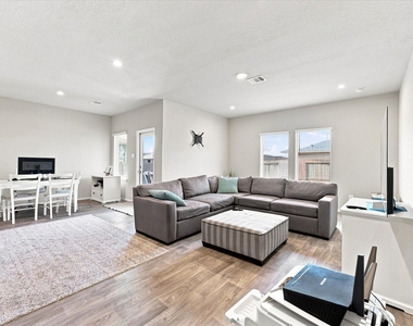 15038 Eastern Wood Road - Photo Thumbnail 8