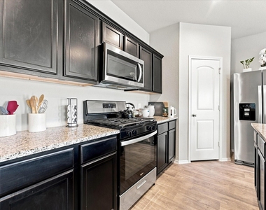 15038 Eastern Wood Road - Photo Thumbnail 14
