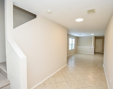 815 Darbydale Crossing Lane - Photo Thumbnail 28