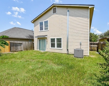 815 Darbydale Crossing Lane - Photo Thumbnail 1