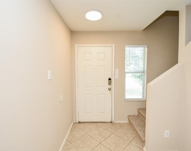 815 Darbydale Crossing Lane - Photo Thumbnail 26