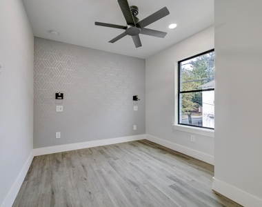 2403 Cleburne Street - Photo Thumbnail 27