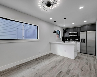 2403 Cleburne Street - Photo Thumbnail 6