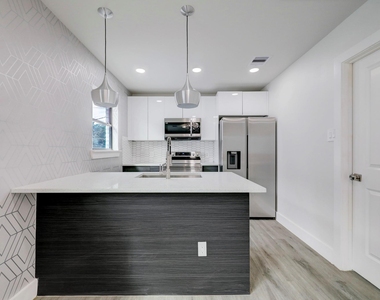 2403 Cleburne Street - Photo Thumbnail 22