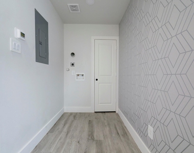 2403 Cleburne Street - Photo Thumbnail 31