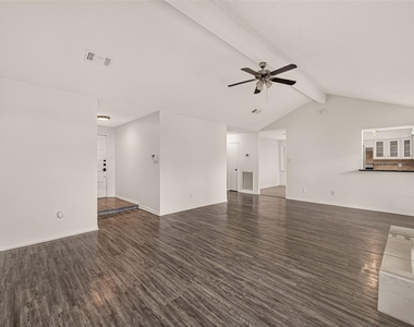21310 Highland Knolls Drive - Photo Thumbnail 2