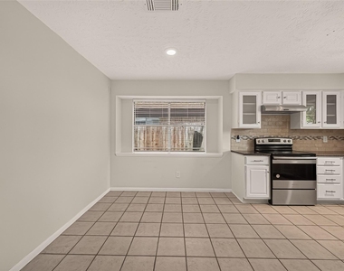 21310 Highland Knolls Drive - Photo Thumbnail 6