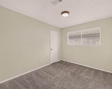 21310 Highland Knolls Drive - Photo Thumbnail 21