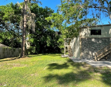 3406 E Bayou Drive E - Photo Thumbnail 2