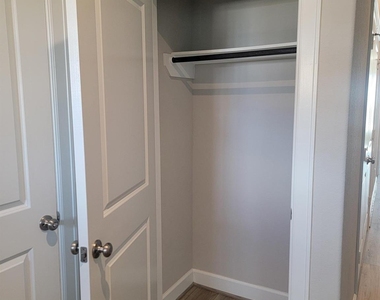 944 Tillman Lane - Photo Thumbnail 9
