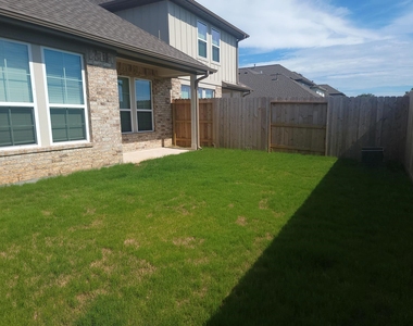 944 Tillman Lane - Photo Thumbnail 15