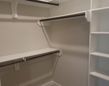 944 Tillman Lane - Photo Thumbnail 13