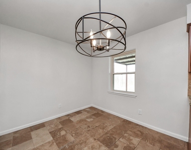 1110 E Brown Lane - Photo Thumbnail 21