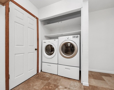 1110 E Brown Lane - Photo Thumbnail 20