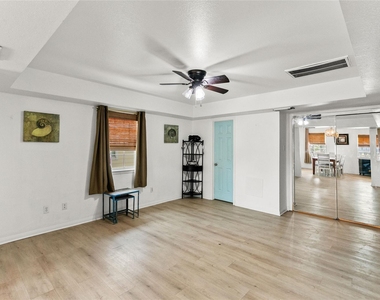 308 Sea Bean Street - Photo Thumbnail 6