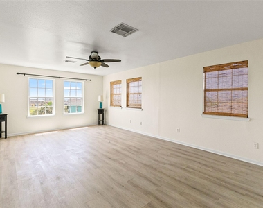 308 Sea Bean Street - Photo Thumbnail 15