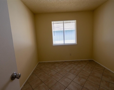 23303 Prairie Bird Drive - Photo Thumbnail 9