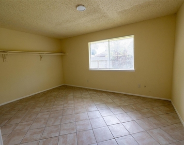 23303 Prairie Bird Drive - Photo Thumbnail 7