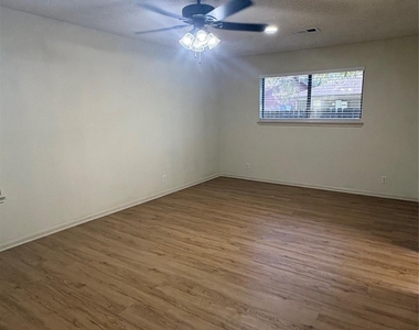 118 Spanish Moss Lane - Photo Thumbnail 14