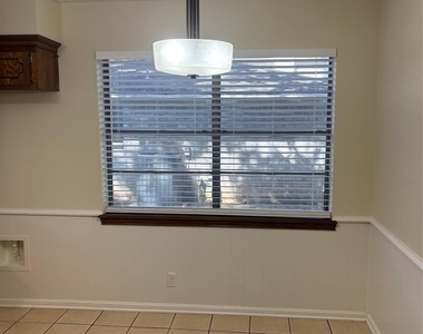 118 Spanish Moss Lane - Photo Thumbnail 5