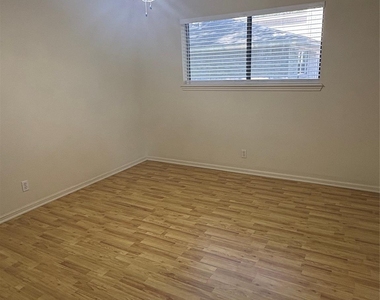 118 Spanish Moss Lane - Photo Thumbnail 10
