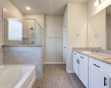 31326 Conover Drive - Photo Thumbnail 9