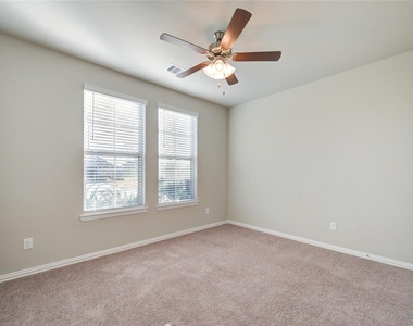 31326 Conover Drive - Photo Thumbnail 14