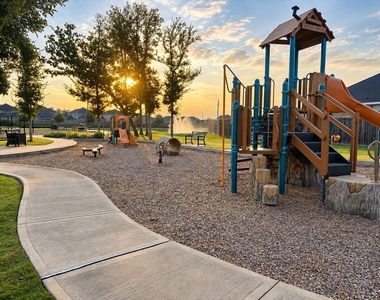 31326 Conover Drive - Photo Thumbnail 21