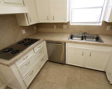 9846 Sagepike Drive - Photo Thumbnail 8