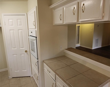 9846 Sagepike Drive - Photo Thumbnail 6