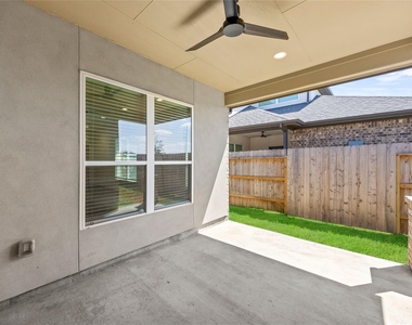 2760 Sunny Briar Drive - Photo Thumbnail 30