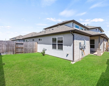 2760 Sunny Briar Drive - Photo Thumbnail 32