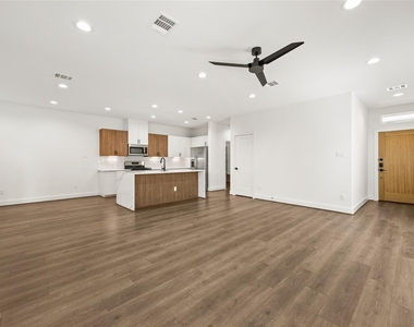 2760 Sunny Briar Drive - Photo Thumbnail 3