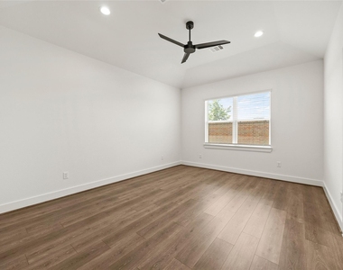 2760 Sunny Briar Drive - Photo Thumbnail 13