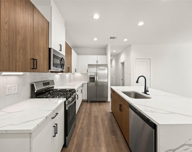 2760 Sunny Briar Drive - Photo Thumbnail 10