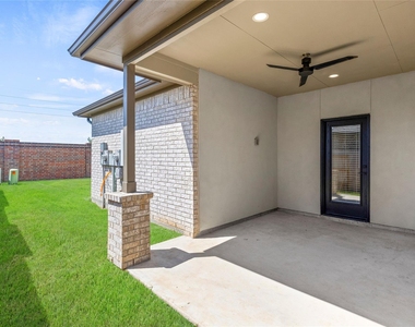 2760 Sunny Briar Drive - Photo Thumbnail 31