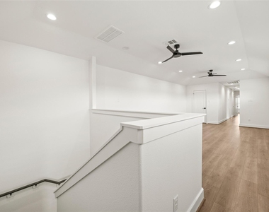 2760 Sunny Briar Drive - Photo Thumbnail 21