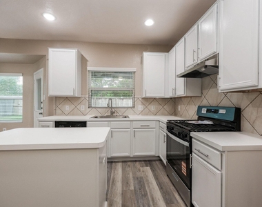 8115 Redbud Point Lane - Photo Thumbnail 4