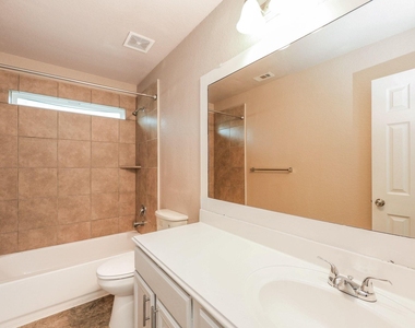 8115 Redbud Point Lane - Photo Thumbnail 15