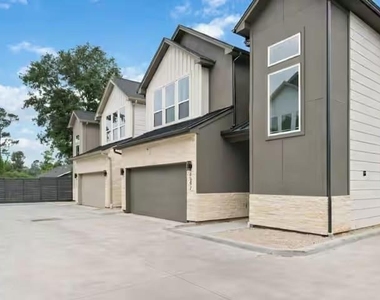 6547 Sealey Street - Photo Thumbnail 2