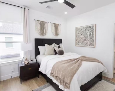 6547 Sealey Street - Photo Thumbnail 21