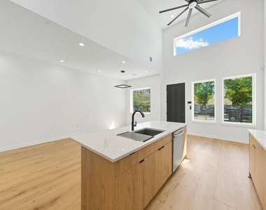 5029 Van Fleet Street - Photo Thumbnail 3